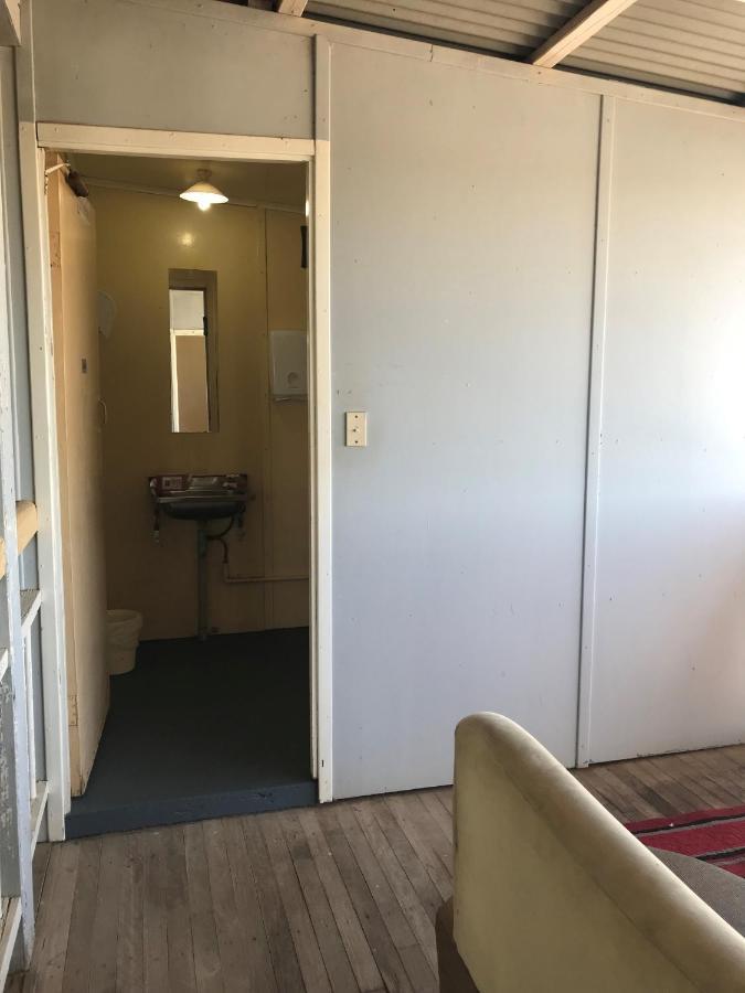 Australian Hotel Winton Budget Hotel Accommodation Exterior foto