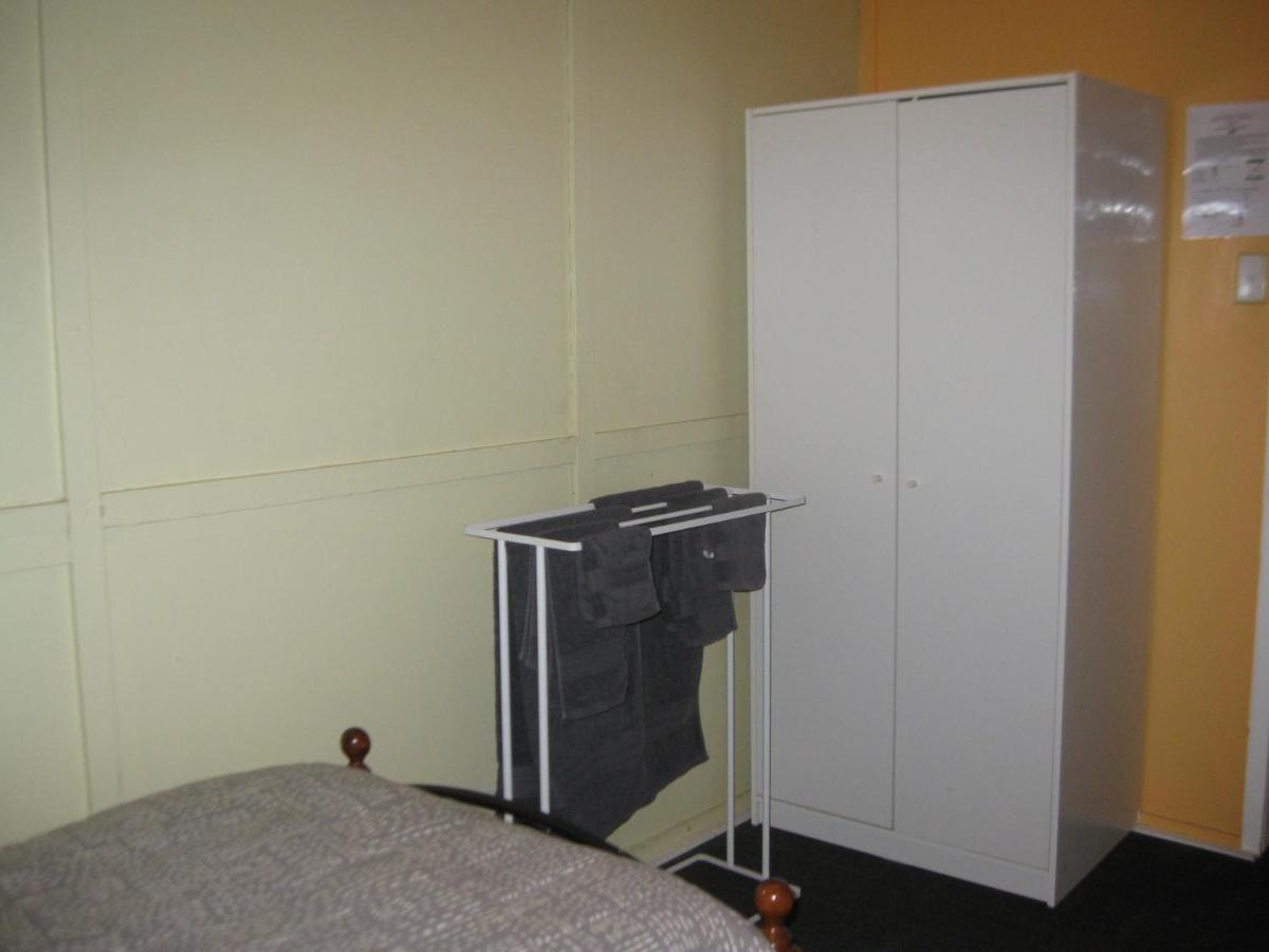 Australian Hotel Winton Budget Hotel Accommodation Exterior foto