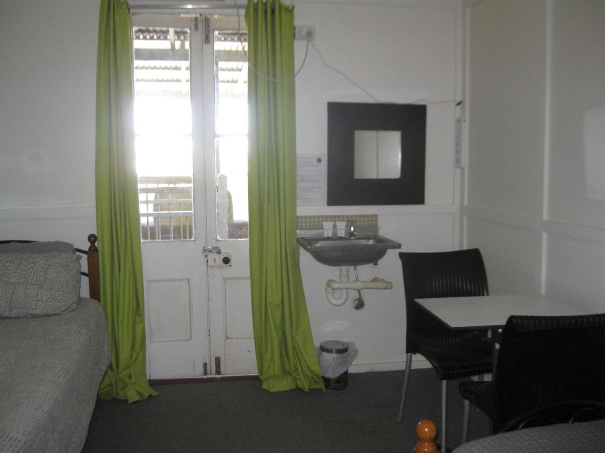 Australian Hotel Winton Budget Hotel Accommodation Exterior foto
