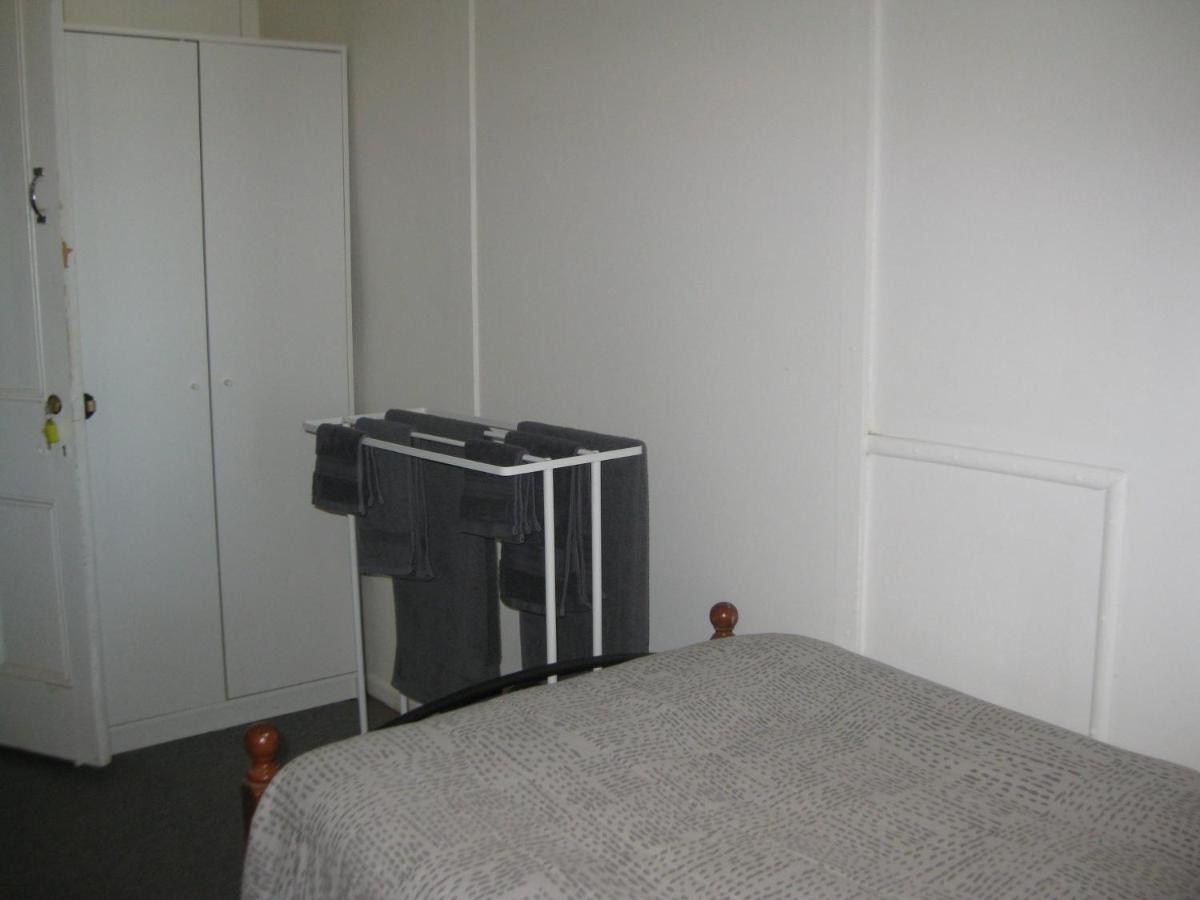 Australian Hotel Winton Budget Hotel Accommodation Exterior foto